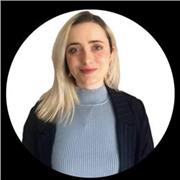 Habiendo obtenido un 13,13 en selectividad y cursando el bachillerato de ciencias sociales me siento capacitada para dar clases de lengua y literatura, inglés (nivel b2) y materias de ciencias sociales.